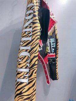 Leather jacket with tiger pattern - Image 4